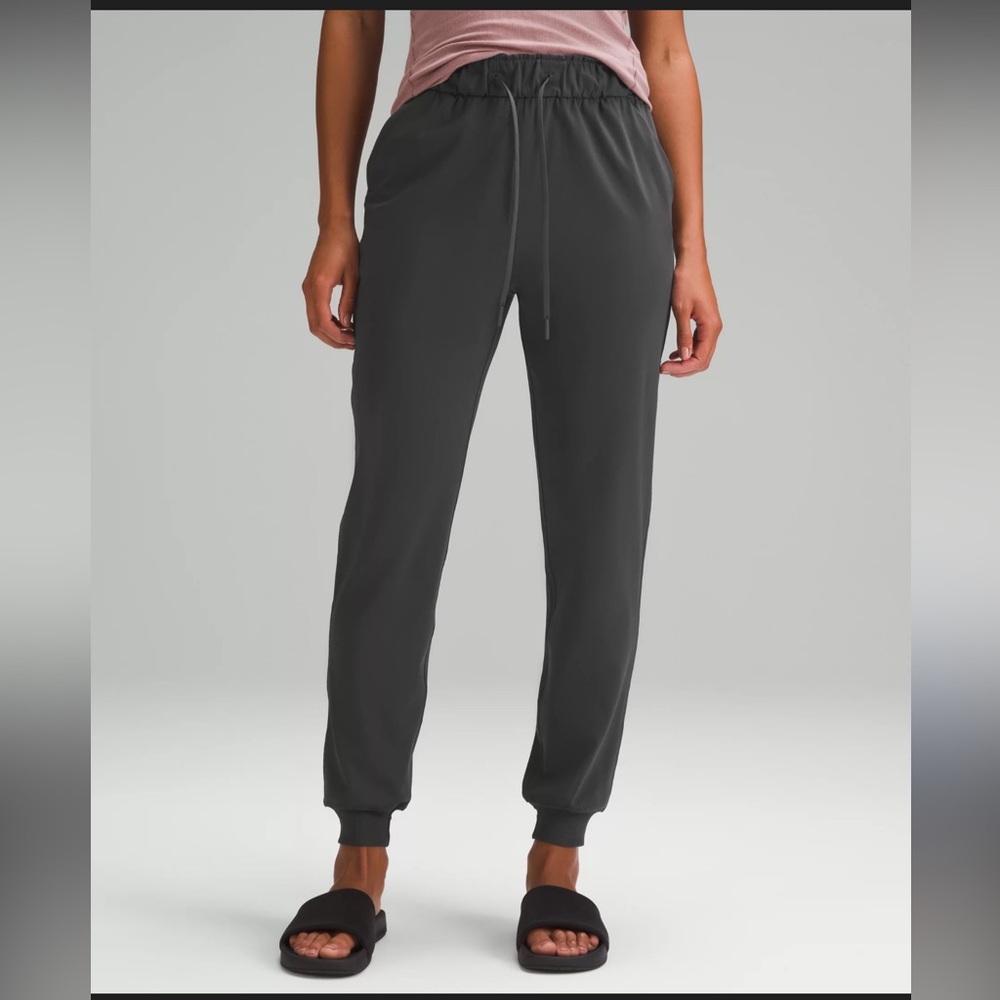 Lululemon Olive green Jogger Pants